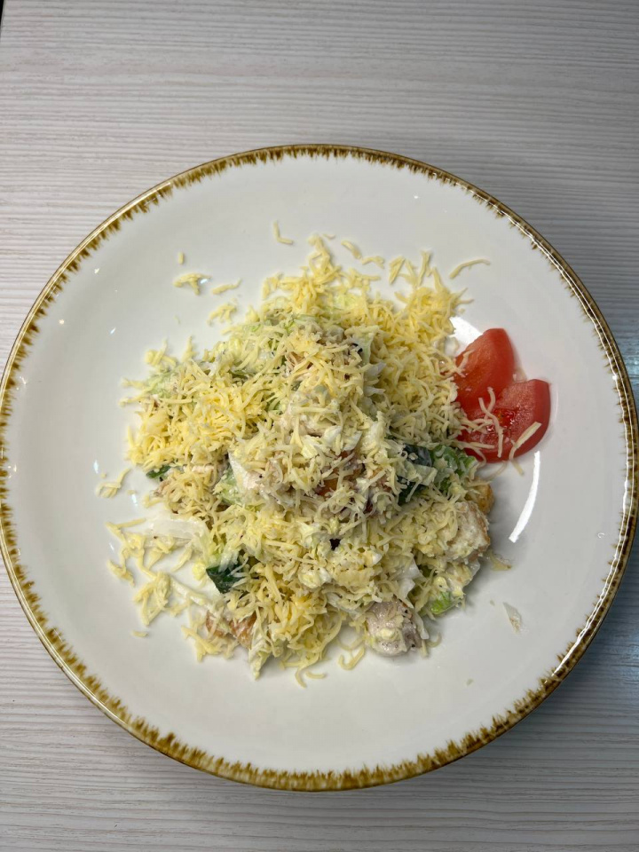 Цезарь с курицей