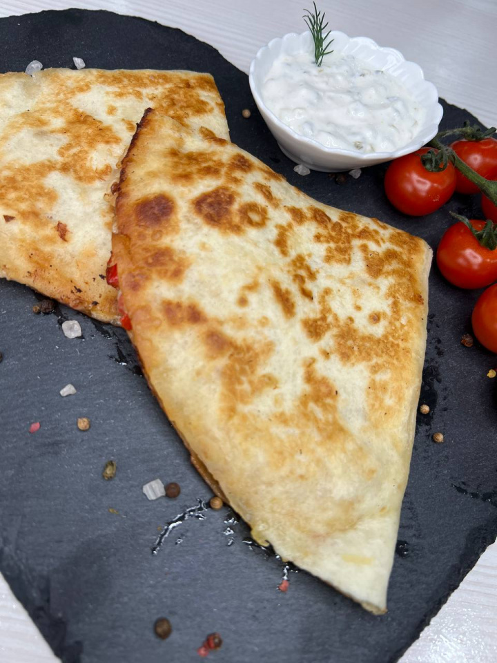 Кесадилья с курицей